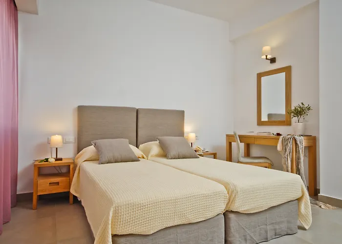 クセニア 3* Naxos City