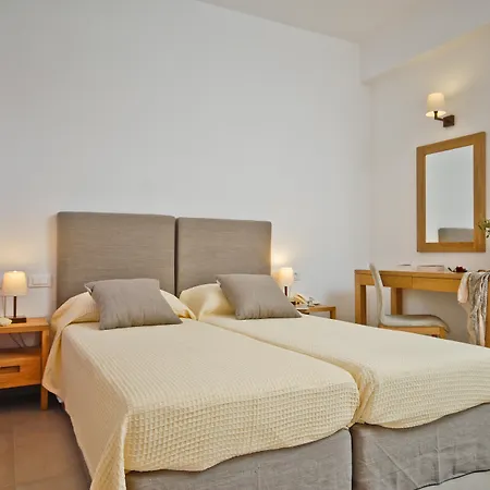 Xenia 3* Naxos City
