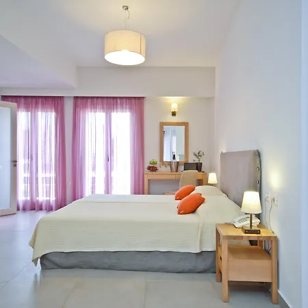 Hotel Xenia Naxos City