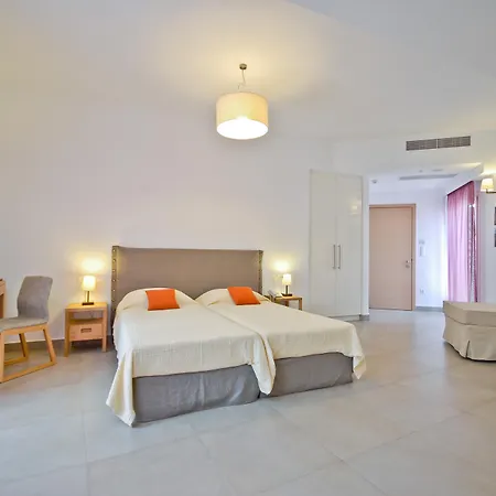 Hotel Xenia Naxos City
