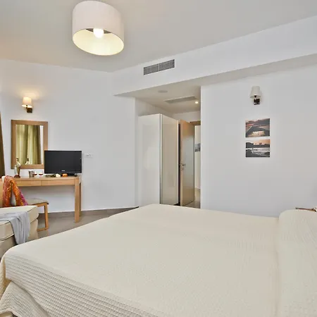 Hotel Xenia Naxos City