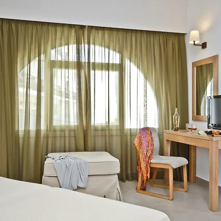 Xenia 3* Naxos City