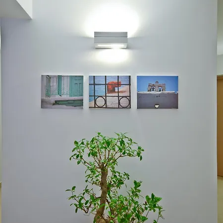 Hotel Xenia 3*